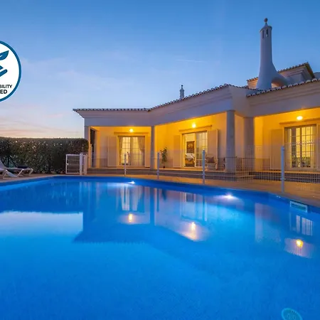 Villa In Albufeira With Heated Pool *